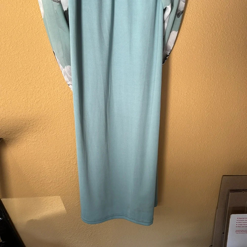 Olivia Floral Mint maxi dress. Size Small - Picture 8 of 9